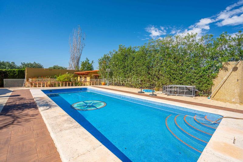 Foto 71df8a4e-6e3d-4d90-bc19-711eba547970. Chalet con riscaldamento piscina in Polígono Mas del Jutge Torrent