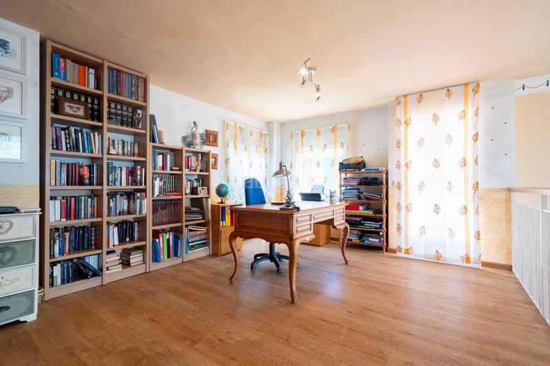 Foto ee10cd3a-a3ef-4ce0-ad28-0a835e0a9ab4. Chalet con riscaldamento piscina in Polígono Mas del Jutge Torrent