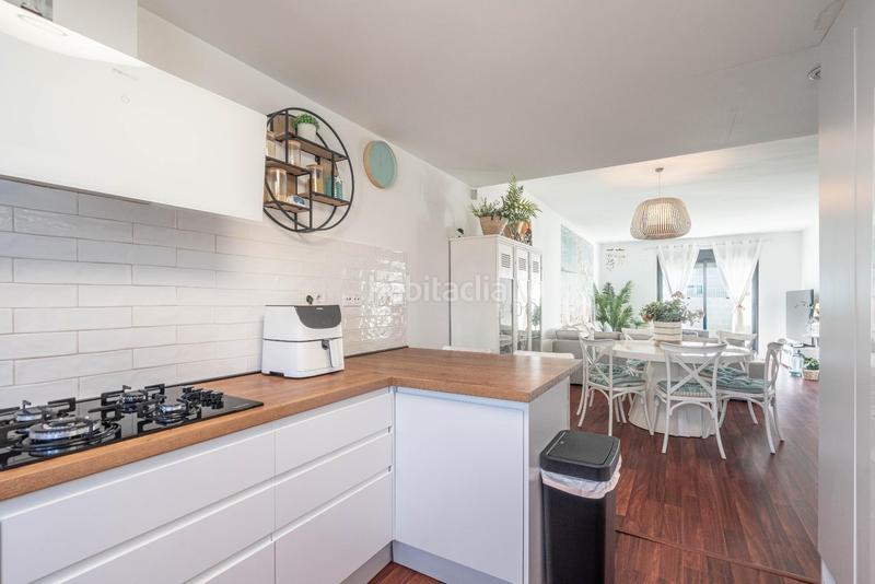 Foto 1778c92b-f09d-4955-a650-8b396d725392. Maison jumelée avec chauffage parking piscine dans San Antonio de Benagéber