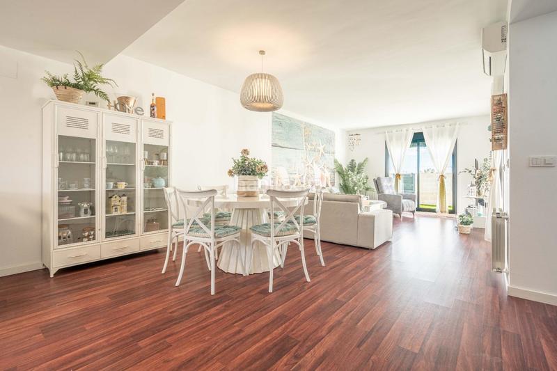 Foto 1a2dd487-39a9-44f6-b5d6-c343e899d001. Maison jumelée avec chauffage parking piscine dans San Antonio de Benagéber