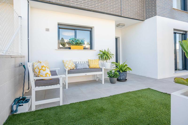 Foto 2925912a-e125-4e7c-b06e-400de37f8b12. Maison jumelée avec chauffage parking piscine dans San Antonio de Benagéber