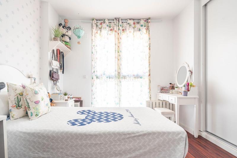 Foto 3d8b726a-fd60-4dcc-a389-642d0baee6d3. Maison jumelée avec chauffage parking piscine dans San Antonio de Benagéber