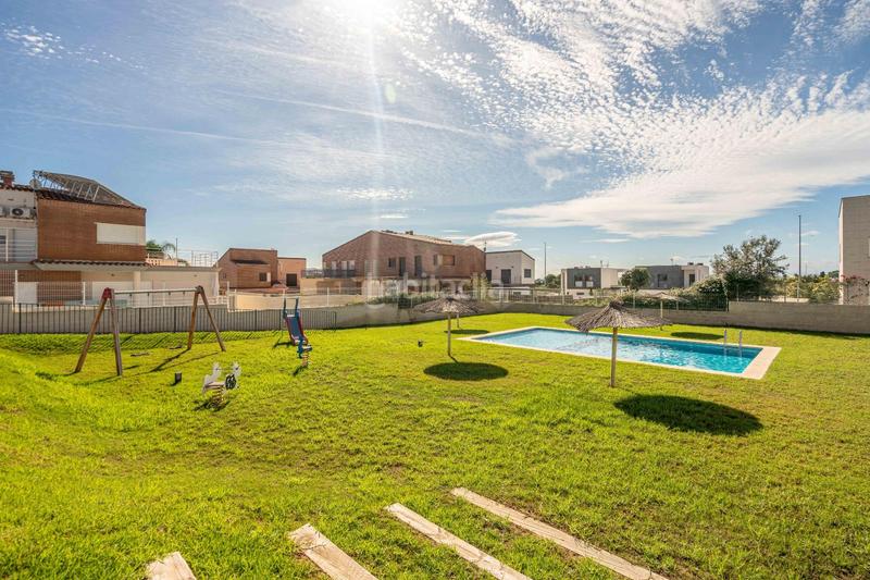 Foto bdfc19ff-7f85-420d-ba5a-05ebf05a417f. Maison jumelée avec chauffage parking piscine dans San Antonio de Benagéber