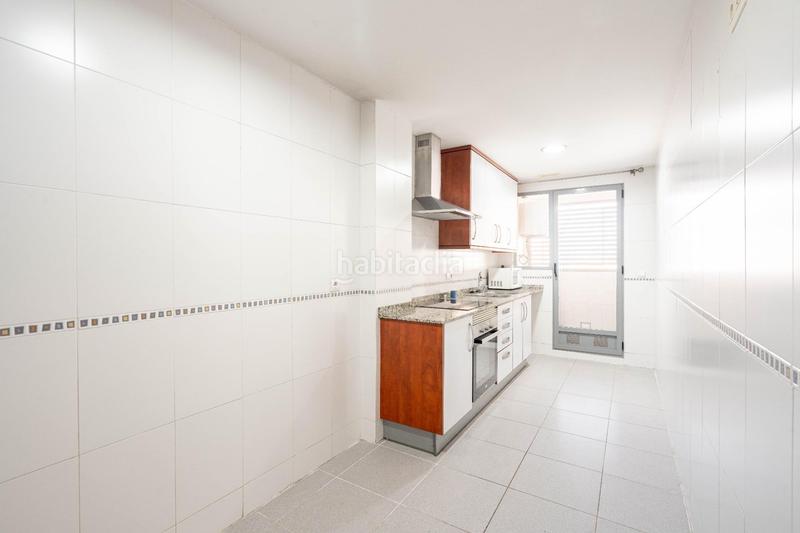 Foto 076edd97-0217-4913-846e-7d31f49d74aa. Etagenwohnung mit parking in Natzaret Valencia