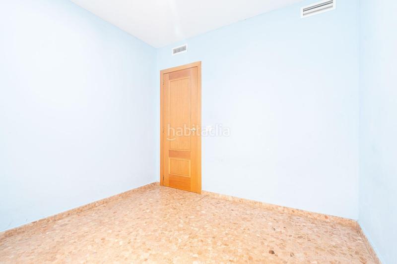 Foto 2ddf9b23-7e61-40b5-b3f5-c4c4d71ce4fc. Etagenwohnung mit parking in Natzaret Valencia