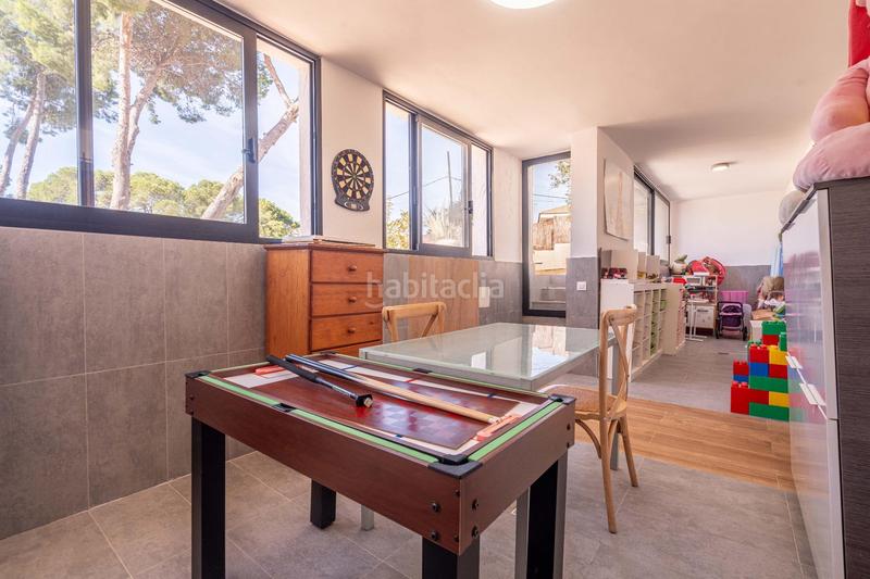 Foto 0b52b36f-b6ed-4f7e-b07e-a00bd36b91f3. Chalet con riscaldamento parcheggio piscina in La Cañada Paterna