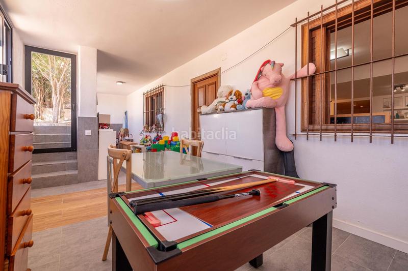 Foto 5a566c42-d76b-4f61-ad1c-02c510795481. Chalet con riscaldamento parcheggio piscina in La Cañada Paterna