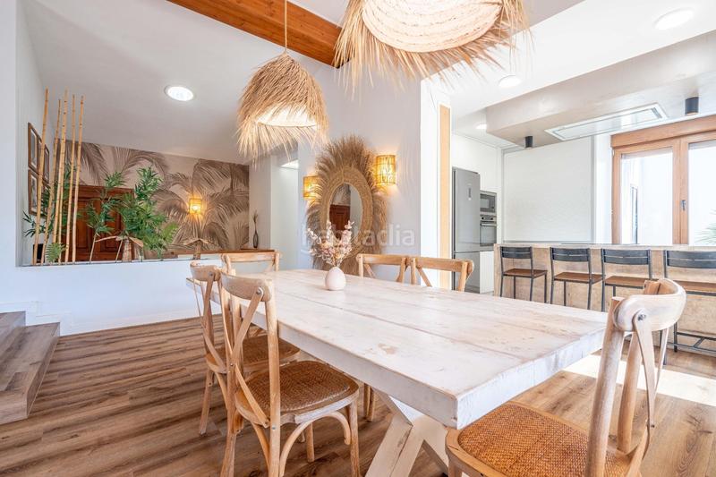 Foto 9ea766b1-7b2d-4051-a385-fc6bf882f581. Chalet con riscaldamento parcheggio piscina in La Cañada Paterna