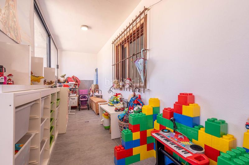 Foto ee908c94-ee6c-4b7c-b0d1-fb0141d74c49. Chalet con riscaldamento parcheggio piscina in La Cañada Paterna