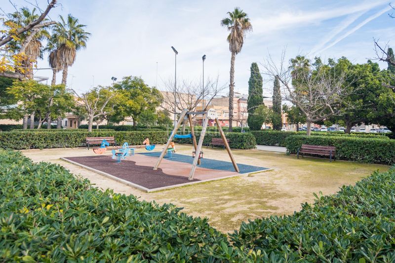 Foto 2798ad42-41f6-4a71-9fc8-ab7b6501be8b. Terreno residencial en avenida del cid 19 solar edificable en Aldaia