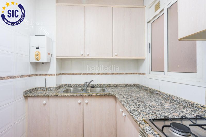 Foto b5348c5f-bce8-408f-ae7f-1c8a8835c9f7. Pis a Russafa Valencia