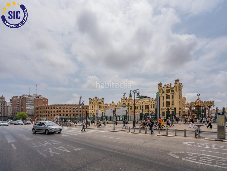 Foto bbeb53f1-0bff-42fc-b2db-53c3ed88d7b4. Pis a Russafa Valencia