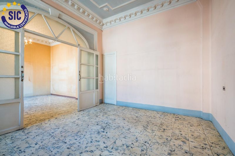 Foto f1b5f8d1-f6d9-42a3-a0a6-0b2f1194dcfa. Pis a Russafa Valencia