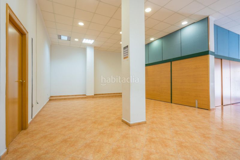 Foto 439fdedd-5123-4cf3-8842-518fc9e8393c. Local comercial a Benimàmet Valencia
