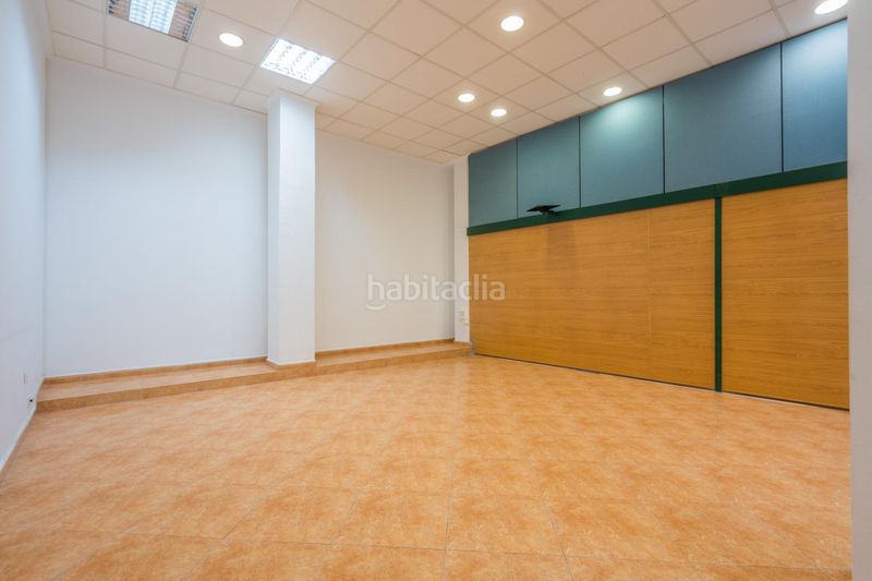 Foto 495b3625-a09f-474f-9097-2670ddce9d45. Local comercial a Benimàmet Valencia