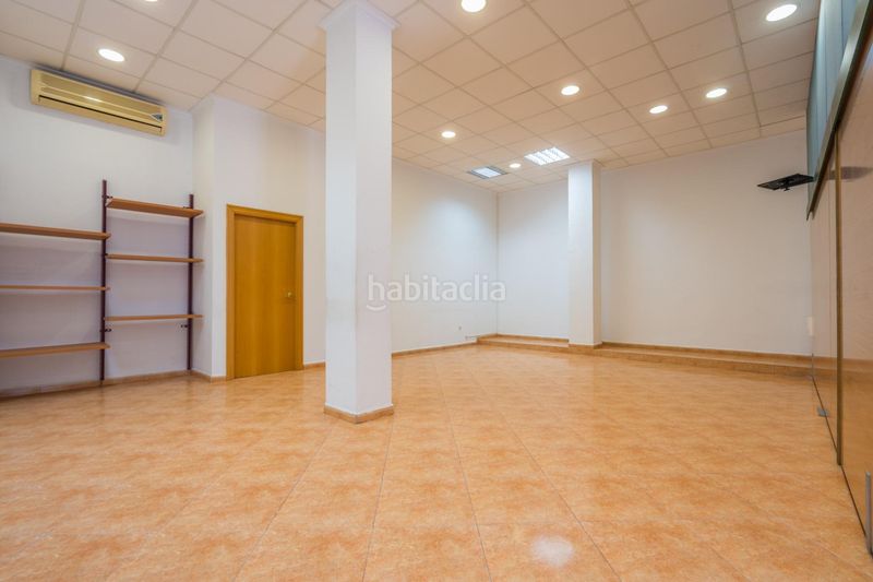 Foto 7022668a-a477-4491-80f1-9cc441d832e3. Local comercial a Benimàmet Valencia