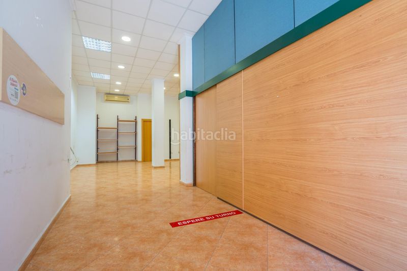 Foto afa872c4-e654-476f-aa38-03e894733050. Local comercial a Benimàmet Valencia