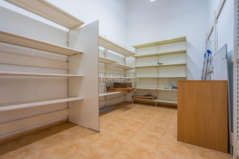 Foto b16cef6f-ca6d-4b9a-9d43-3c0053949c62. Local comercial a Benimàmet Valencia