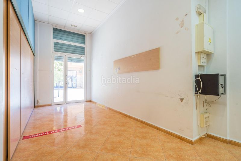 Foto f3f8b2df-a8c4-44eb-b468-4dc4ea0f5772. Local comercial a Benimàmet Valencia