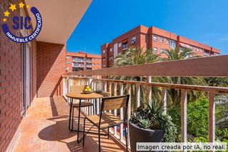 Pis  Avenida malvarrosa. Vive junto al mediterráneo! luminoso piso de 4 dorm. en av. malv