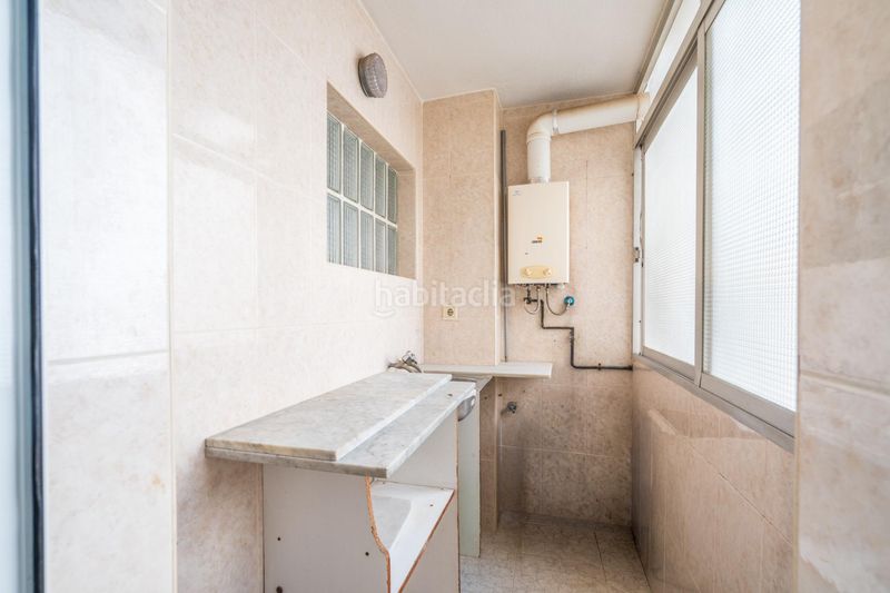 Piso vive junto al mediterráneo! luminoso piso de 4 dorm. en av. malvarrosa en Valencia - Imagen 19