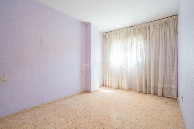 Piso vive junto al mediterráneo! luminoso piso de 4 dorm. en av. malvarrosa en Valencia - Imagen 20