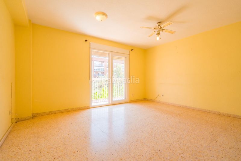 Piso vive junto al mediterráneo! luminoso piso de 4 dorm. en av. malvarrosa en Valencia - Imagen 9