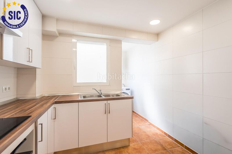 Foto e312d5a6-f0ee-4be8-9f52-5c3912a022b8. Pis amb calefacció a Barrio Benicalap Valencia