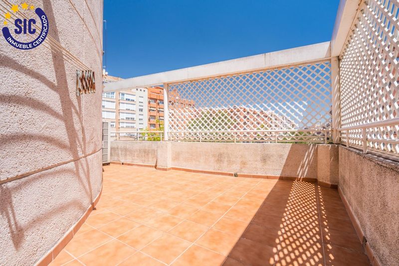 Foto a18e82ab-dab5-40d2-b60e-2e9f40f72320. Pis amb calefacció aparcament piscina a El Grau Valencia