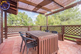 Chalet  Calle foia de bunyol. Tu pr�ximo hogar un oasis de paz y dise�o con vistas protegidas