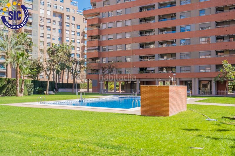 Foto 2ea79486-e002-4170-837a-a00fd755018a. Àtic amb calefacció aparcament piscina a La Constitución-Canaleta Mislata