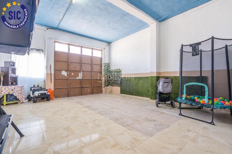 Foto 3f2360d8-e4f7-463d-81f7-df3fb5b8620d. Planta baixa amb aparcament a Alginet