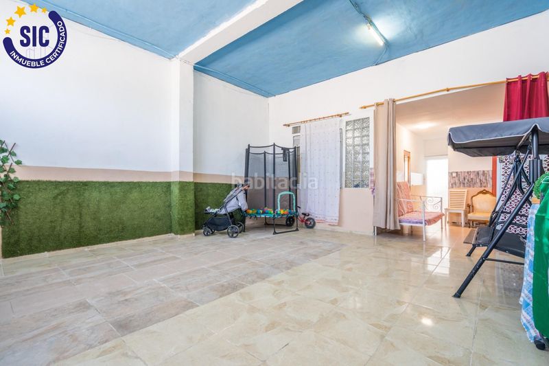 Foto a03bc2af-0004-499e-b134-b334aaec8e3c. Planta baixa amb aparcament a Alginet