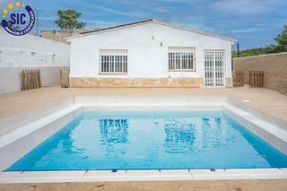 Mas  Calle pedralba. Oportunidad maravillosa finca rústica con vivienda en pedralba