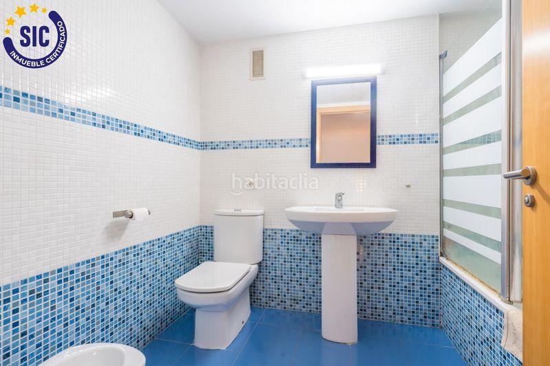 Foto b88f27ca-c692-4635-a1ea-819452bf759a. Àtic amb calefacció aparcament piscina a Riba - roja de Túria
