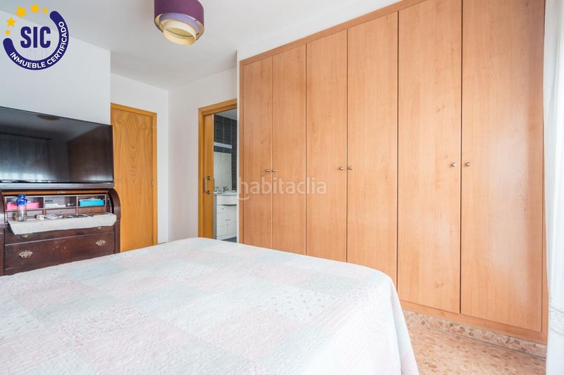 Foto e9f4f29c-c273-4ee8-affd-54868b9bfc8a. Àtic amb calefacció aparcament piscina a Riba - roja de Túria