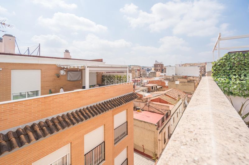 Foto f0cb6b0e-14ca-4203-88a3-0b5d2cfbb868. Àtic amb calefacció aparcament piscina a Riba - roja de Túria