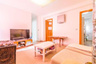 Etagenwohnung  Calle pastor aycart. Tu primera vivienda a un paso de valencia y la playa luz de tard
