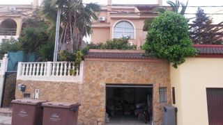 Casa adossada en Sierra Perenchiza-Cumbres de Calicanto-Sto Domingo. Casa adosada con 3 habitaciones con calefacción y aire acondicio
