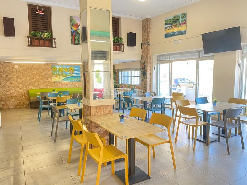 Foto ce1ba0c7-3cfa-4e6a-a15e-dc44453f8403. Locale commerciale in Piles