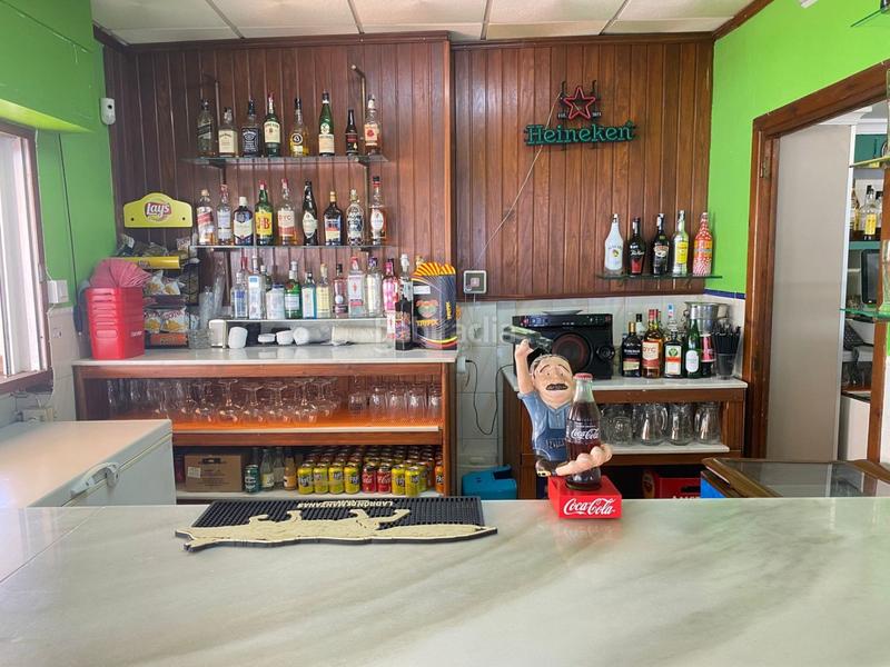 Foto f0707bfc-ab6b-4f50-8bfe-2123f312e83c. Locale commerciale in Piles