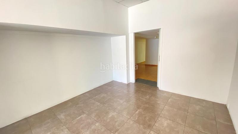 Foto f39557ee-1647-4e00-9a04-537b5fb2e614. Local commercial dans Marxalenes Valencia