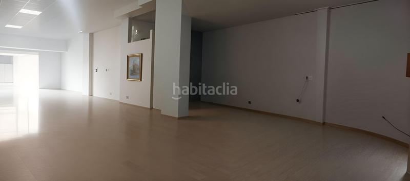 Foto bc9973f5-4dc5-4ea0-88b3-dd267804d274. Geschäftsraum in Corea Gandia