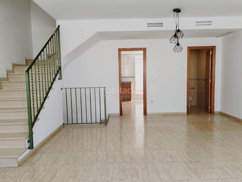 Foto 5776325e-7a80-4987-9166-bc604698f87c. Casa a schiera con parcheggio in Real de Gandía