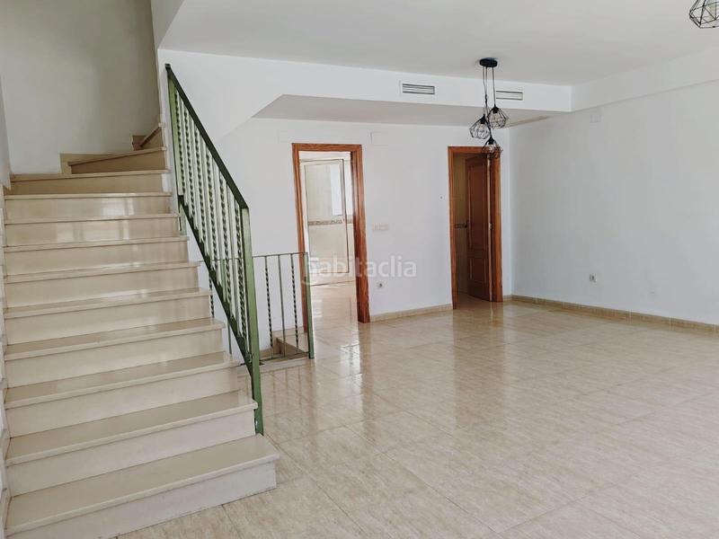 Foto 986c8f32-9630-4a0e-9e39-da0307a96541. Casa a schiera con parcheggio in Real de Gandía