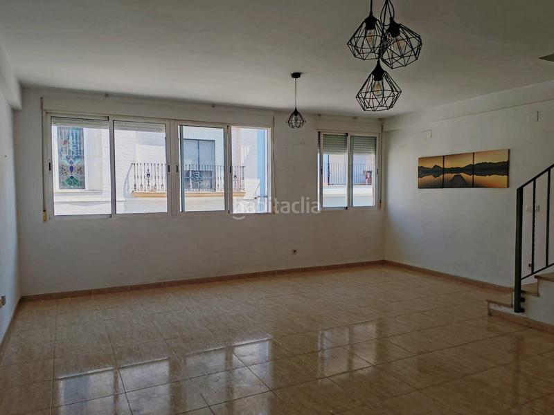 Foto e75a0a27-d2bd-4519-a243-0d4e1b6b0151. Casa a schiera con parcheggio in Real de Gandía