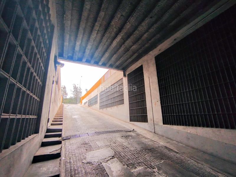 Foto 02bdd38c-fd36-48f8-8db2-8f67a170e75e. Locale commerciale in Nou Campanar Valencia