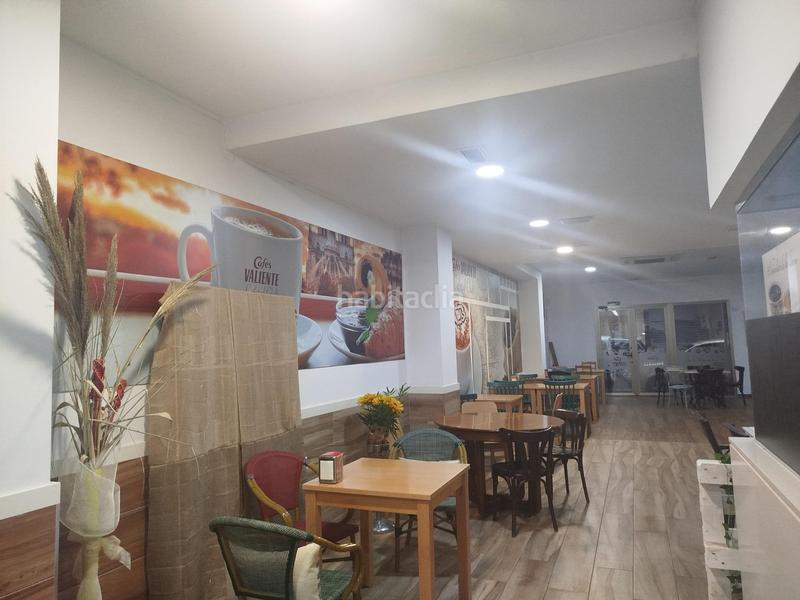 Foto 02cac037-994f-4ff3-9e62-87a92e94eea3. Alquiler local comercial trapasamos cafetería en pleno funcionamiento! . en Manises