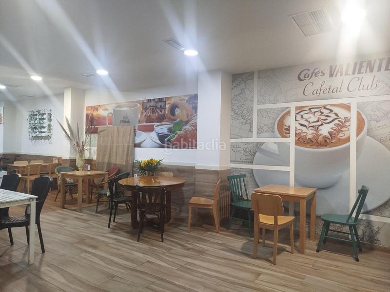 Foto 28a1544e-32f5-4fe3-961d-18c6f94001a7. Alquiler local comercial trapasamos cafetería en pleno funcionamiento! . en Manises