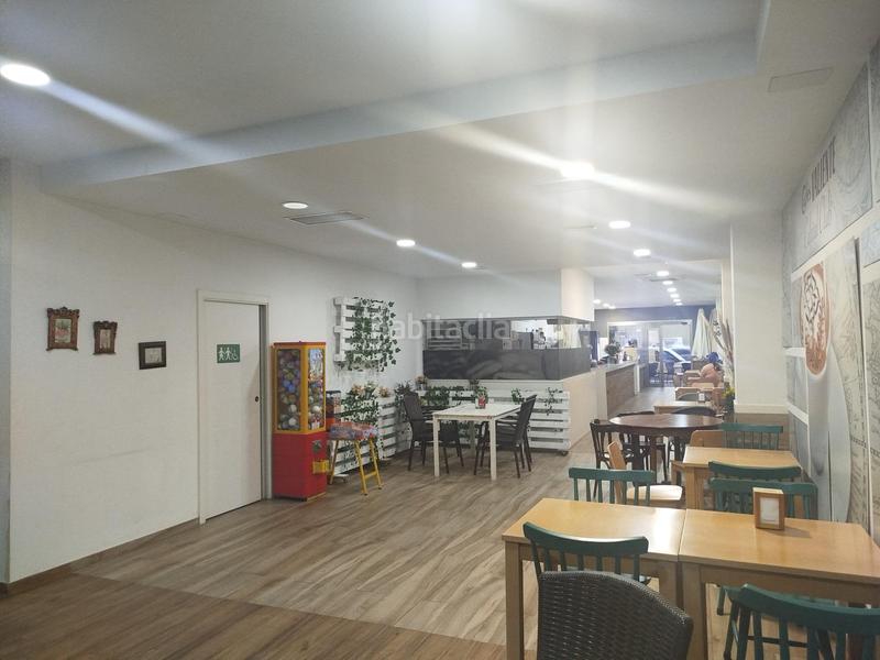 Foto 2ce1643c-2a2c-49ea-a832-492e3237180f. Alquiler local comercial trapasamos cafetería en pleno funcionamiento! . en Manises